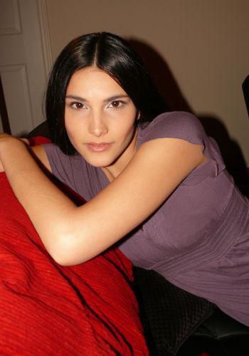 Проститутка Питера Эля  с 2 размером груди предлагает интим услуги у метро Рыбацкое  +7(911)830-21-77 