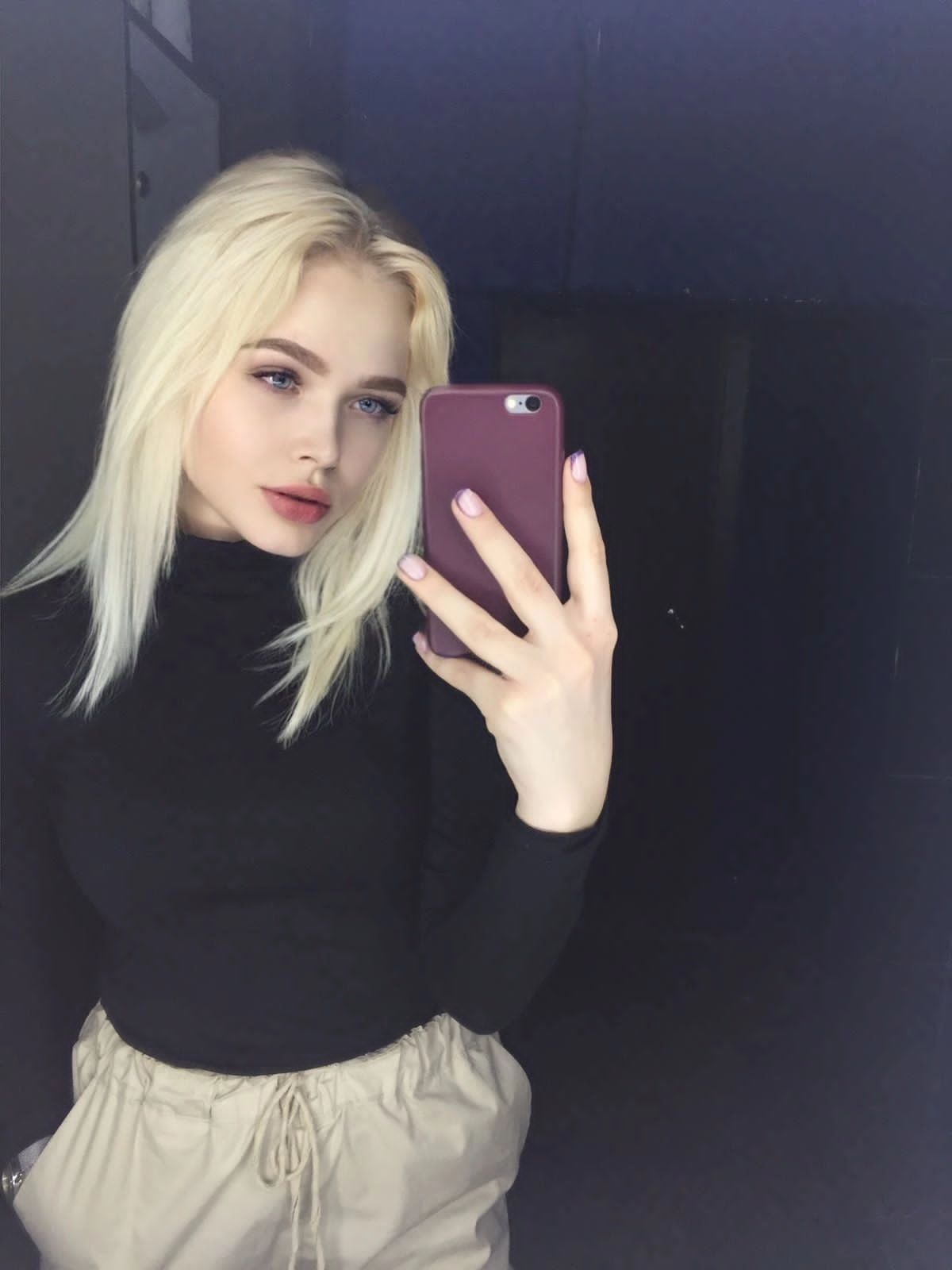 Проститутка Питера Аделия с 2 размером груди предлагает интим услуги у метро Пролетарская  +7(911)830-21-77 