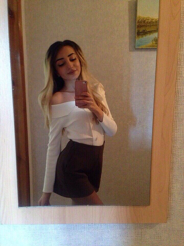 Проститутка Питера Оленька с 3 размером груди предлагает интим услуги у метро Невский проспект  +7(981)002-14-54 