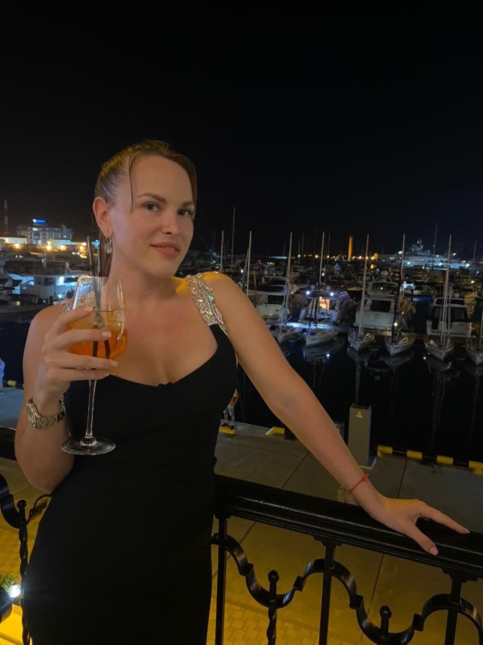 Проститутка Питера Киса с 5 размером груди предлагает интим услуги у метро Площадь Ленина  +7(981)193-28-94 - фото 3