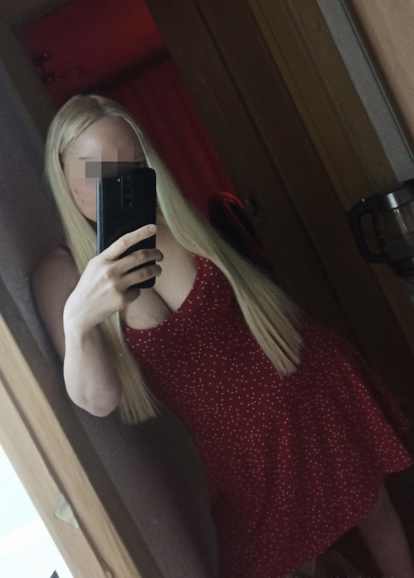 Проститутка Питера Маня с 4 размером груди предлагает интим услуги у метро Петроградская  +7(911)737-42-93 