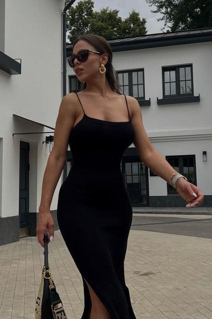 Индивидуалка Питера Карима с 2 размером груди предлагает интим услуги у метро Проспект Ветеранов  +7(981)136-33-84 